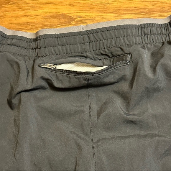 Nike Women’s Athletic Dri-Fit Black Shorts Medium - Picture 6 of 8